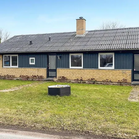 3 Bedroom Stunning In Nørre Nebel