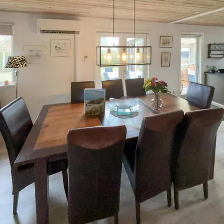 Сasa de vacaciones 3 Bedroom Stunning In *