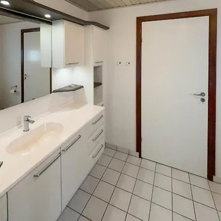 Nyaraló 3 Bedroom Stunning In