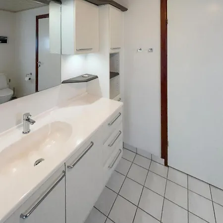 3 Bedroom Stunning In Nørre Nebel