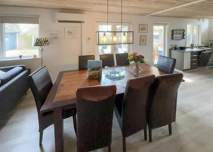 Сasa de vacaciones 3 Bedroom Stunning In *