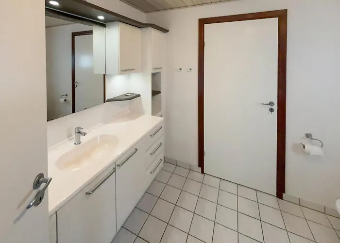 Nyaraló 3 Bedroom Stunning In